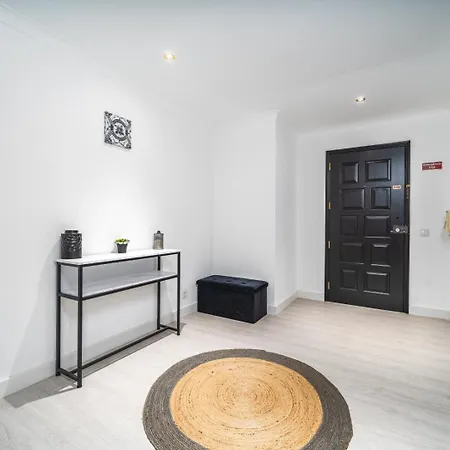 Casa Moz * Lagos